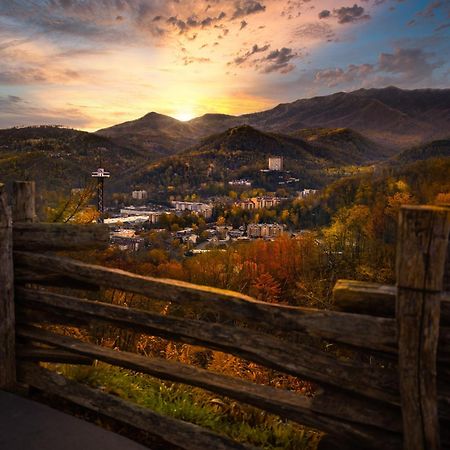 Gritz Carlton, Private Pool, Theater Rm, 1089 Of Free Tickets Each Paid Day, Dollywood And More Sevierville Exterior foto