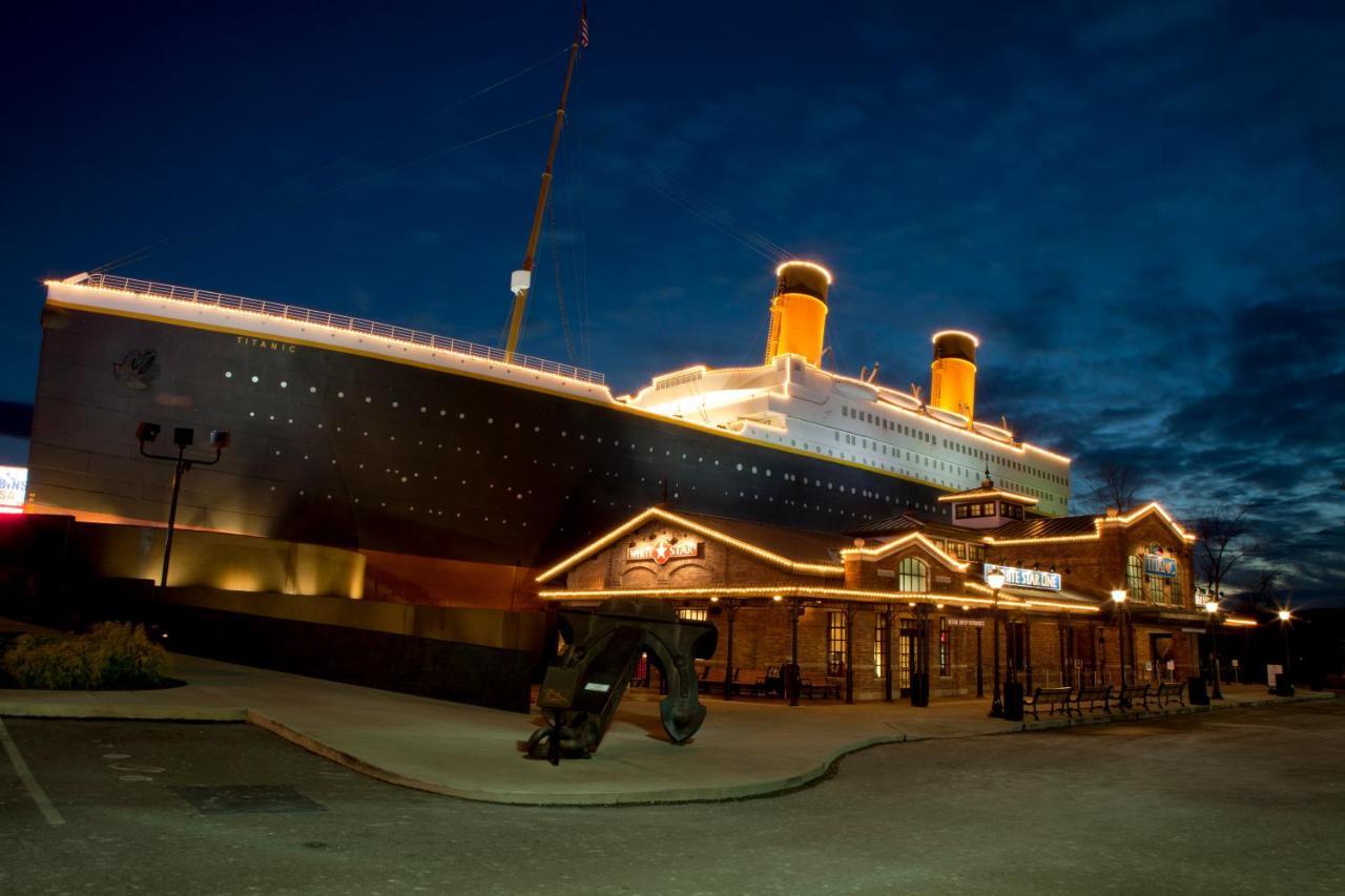Gritz Carlton, Private Pool, Theater Rm, 1089 Of Free Tickets Each Paid Day, Dollywood And More Sevierville Exterior foto